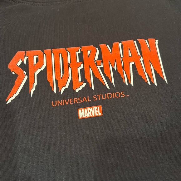 Universal Studios Marvel Spiderman tshirt - Picture 3 of 5